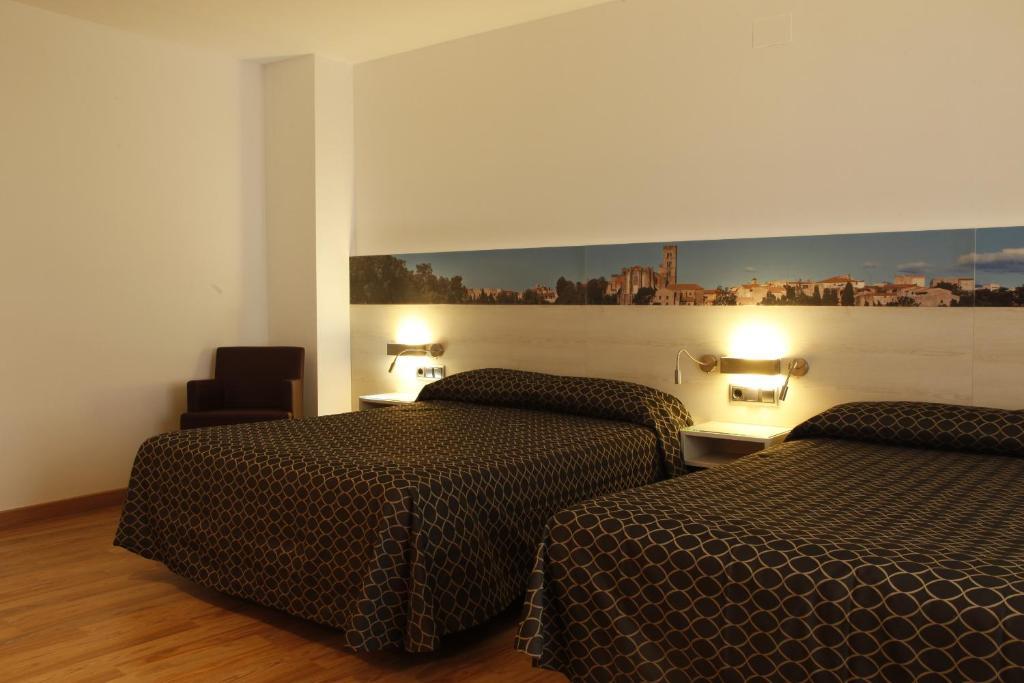 Hotel Canet Кастело д'Емпуриес Стая снимка